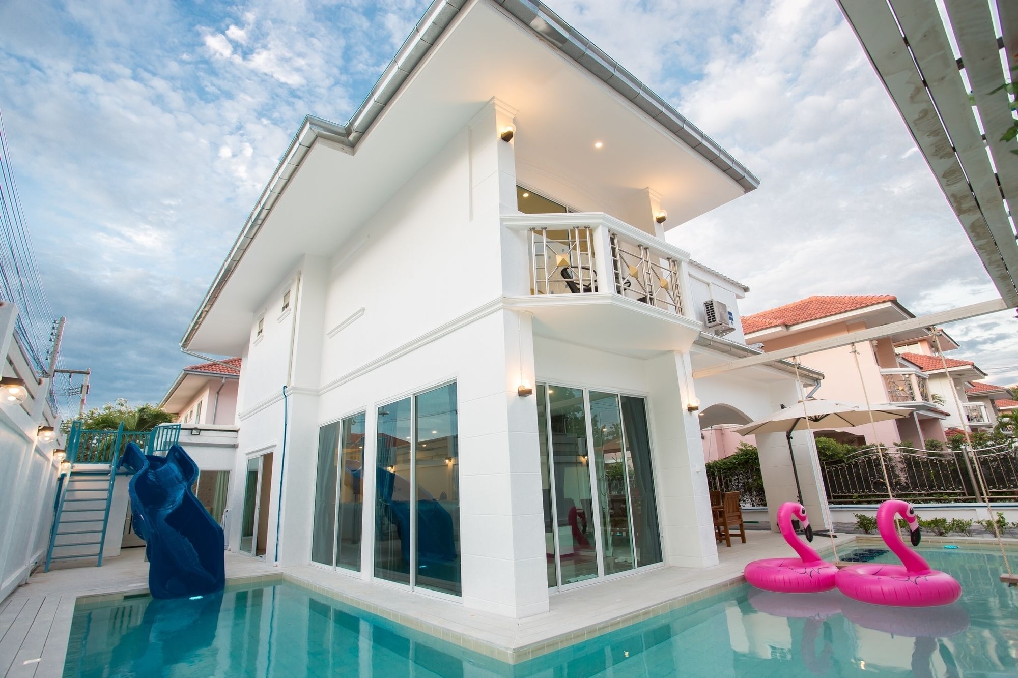 The Ville Modern Viewpoint Pool Villa パッタヤー エクステリア 写真